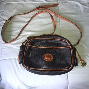 GOOD CONDITION DOONEY AND BOURKE CROSSBODY